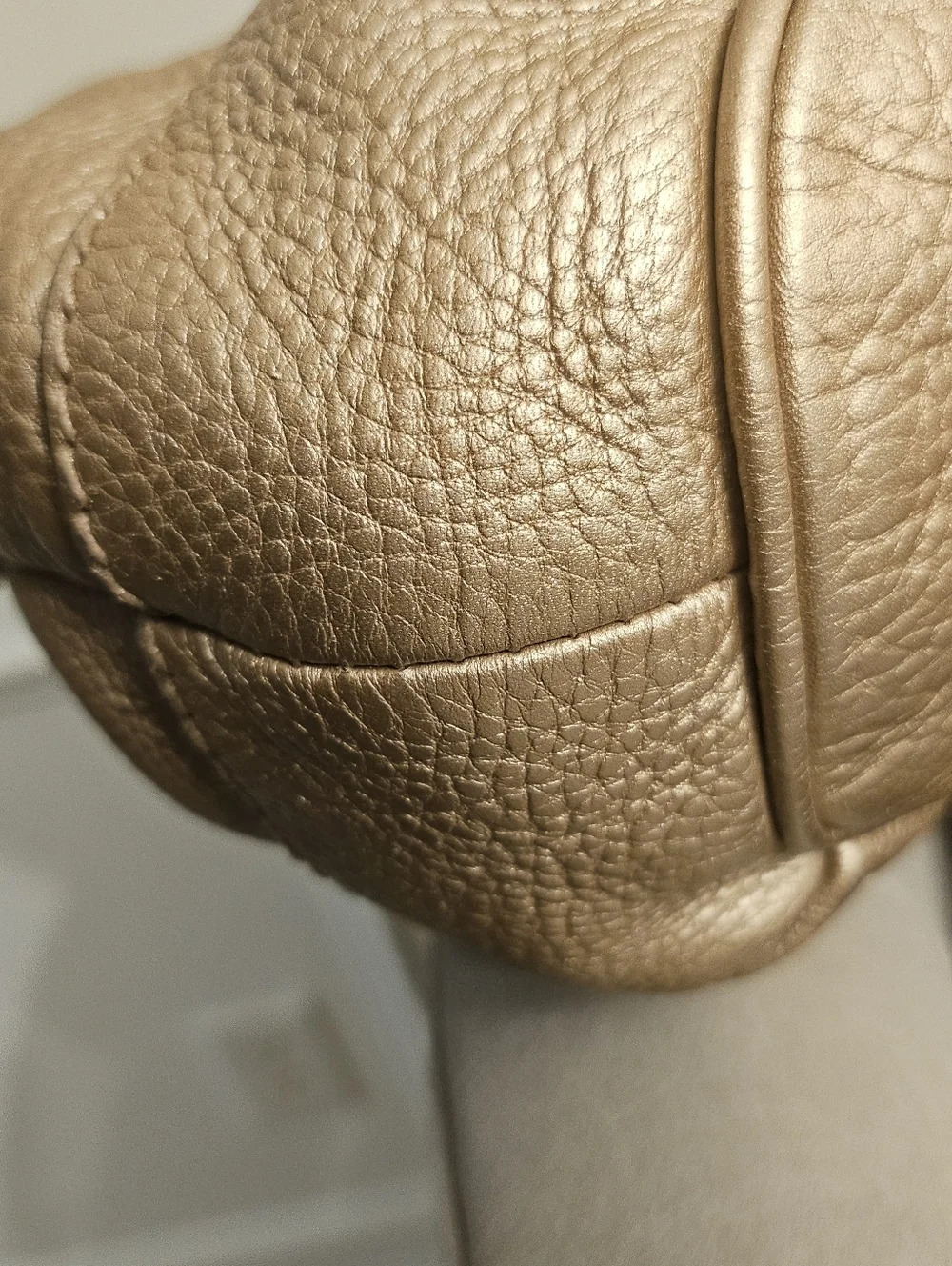 Gucci Sukey Tote Pebbled Leather w/ Strap & GG Charm